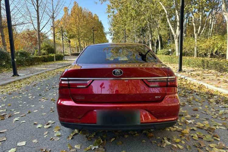 Used BYD Qin New Energy 2019 High-Range Deluxe Model
