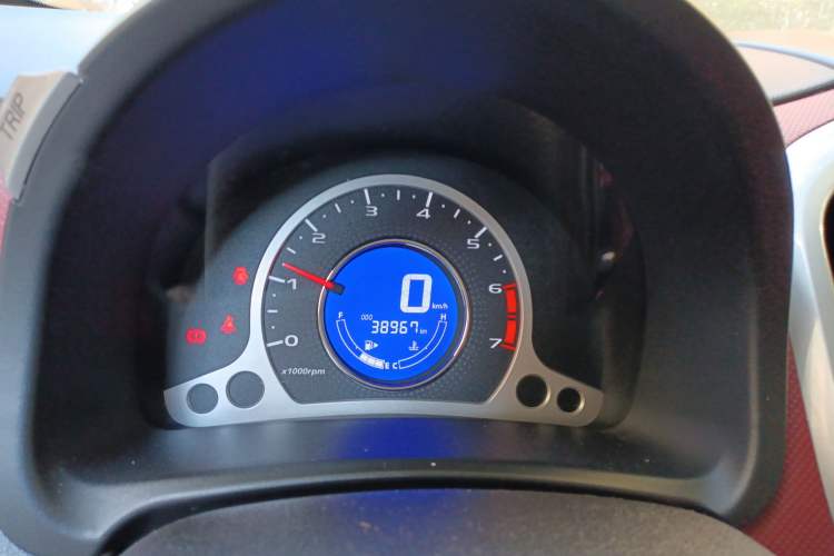 Used CHANGAN Benni 2015 1.4L Manual Sunroof Version China V Standard
