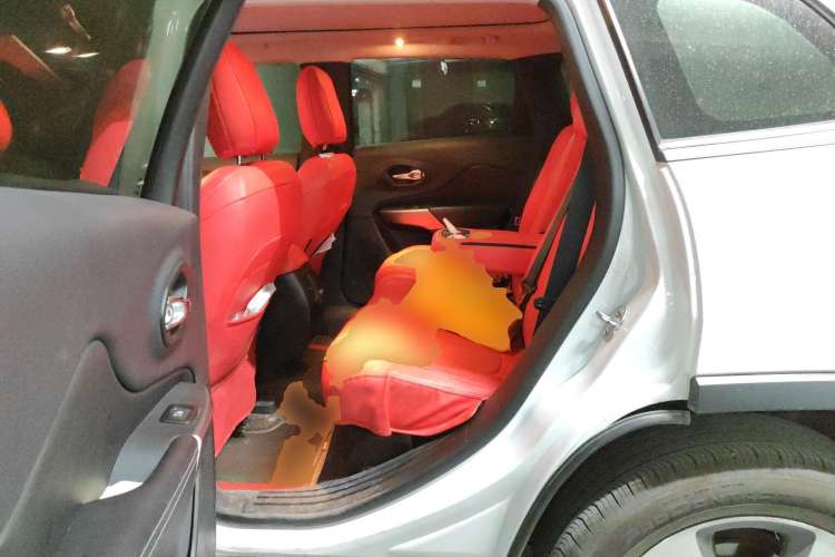 Used Jeep Cherokee 2020 2.0T Two-Wheel Drive Leading Edition