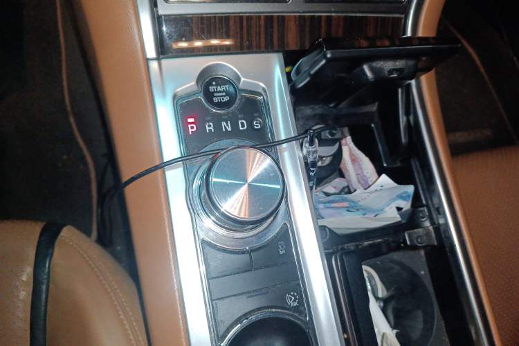 Used Jaguar XF 2015 XF 2.0T Luxury Edition Gear Lever