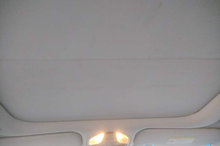 Used Hyundai Santa Fe 2013 2.0T Automatic All-Wheel Drive Top Trim