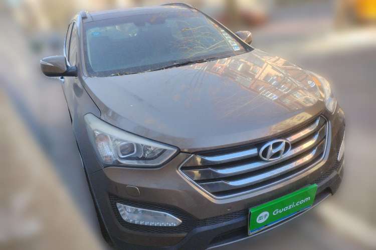 Used Hyundai Santa Fe 2013 2.0T Automatic All-Wheel Drive Top Trim