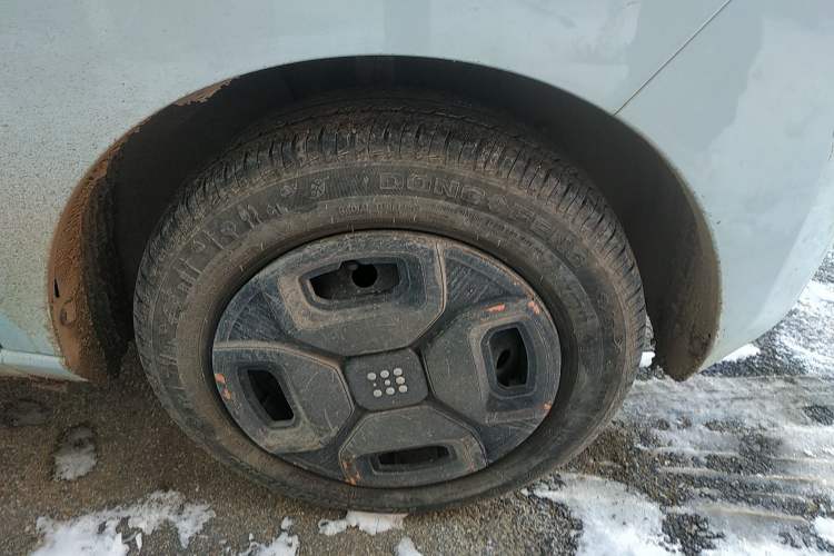 Used Dongfeng Fengon MINIEV 2022 Candy-Style Bubble Gum Right Front Wheel Hub