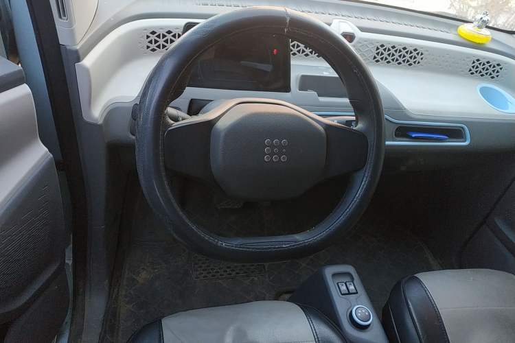 Used Dongfeng Fengon MINIEV 2022 Candy-Style Bubble Gum Steering Wheel
