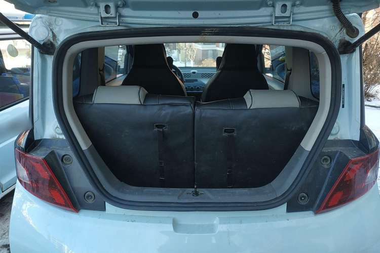 Used Dongfeng Fengon MINIEV 2022 Candy-Style Bubble Gum Trunk