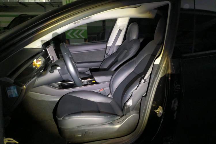 Used Tesla Model 3 2019 Long-Range Rear-Wheel-Drive Version