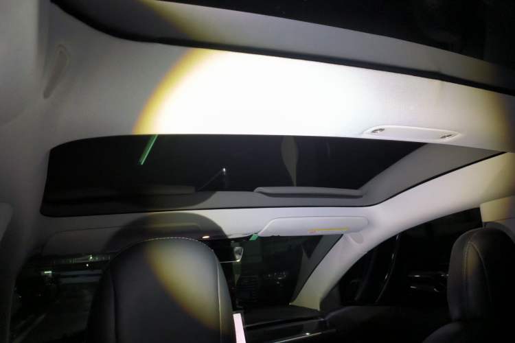 Used Tesla Model 3 2019 Long-Range Rear-Wheel-Drive Version