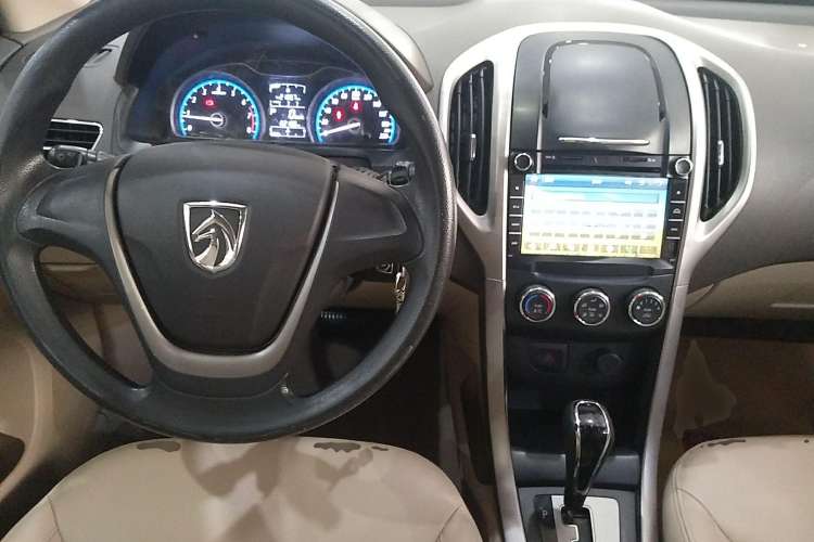 Used Baojun 630 2014 1.5L automatic comfort version