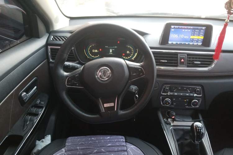 Used Dongfeng Fengon 370 2018 S370 1.5L Manual Luxury 7-Seater
