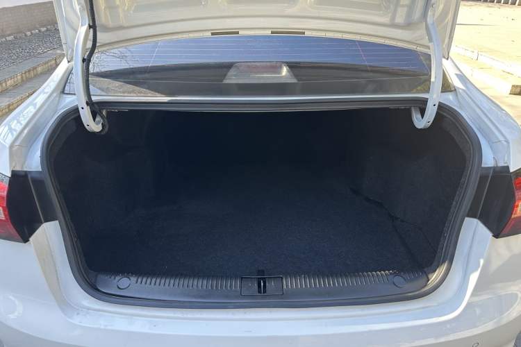 Used Roewe 360 2018 PLUS 1.5L Automatic Luxury Edition
