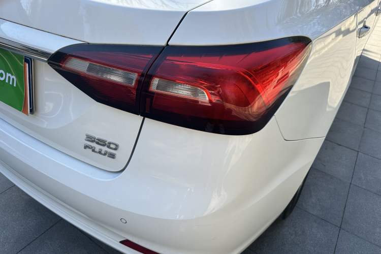 Used Roewe 360 2018 PLUS 1.5L Automatic Luxury Edition
