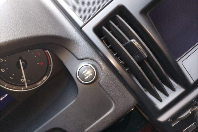 Used Land Rover Freelander 2 2013 2.0T Si4 SE Gasoline Edition
