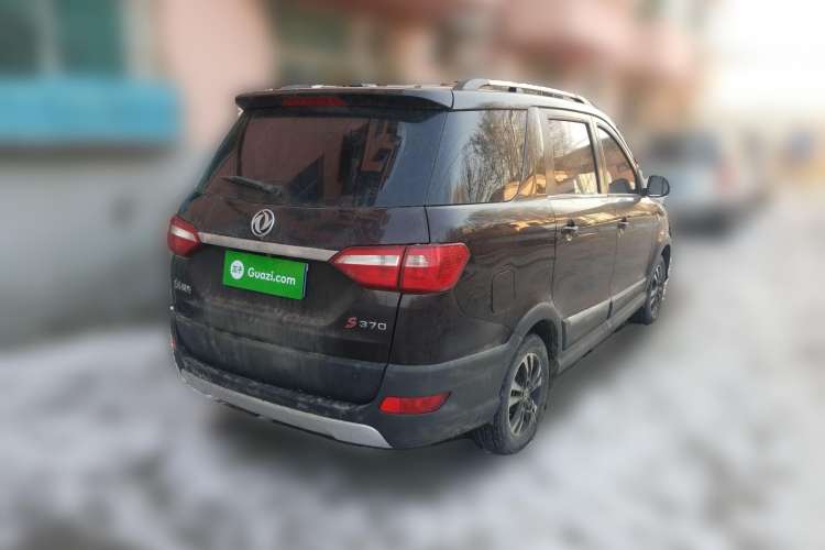Used Dongfeng Fengon 370 2018 S370 1.5L Manual Luxury 7-Seater
