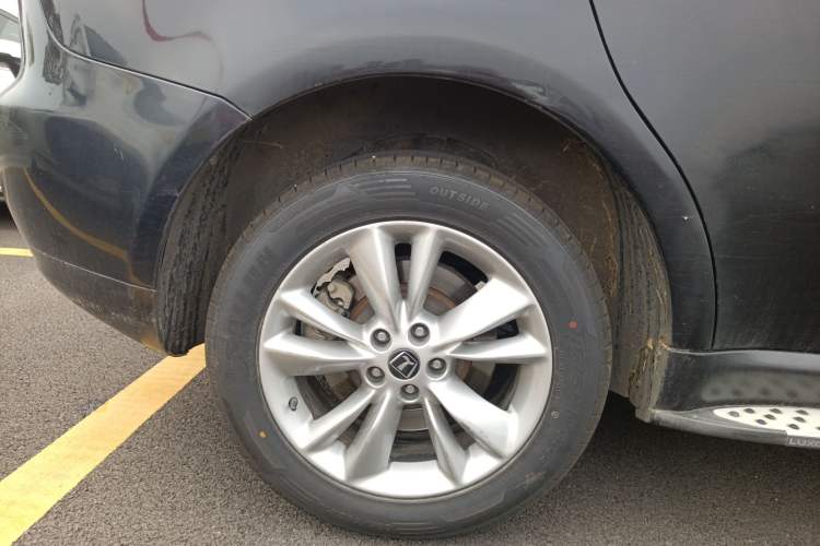 Used Luxgen Great 7 SUV 2013 Limited-Edition Sharp Model 2.2T Two-Wheel-Drive Smart Version
