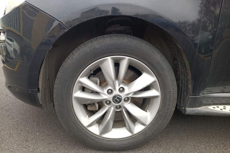 Used Luxgen Great 7 SUV 2013 Limited-Edition Sharp Model 2.2T Two-Wheel-Drive Smart Version
