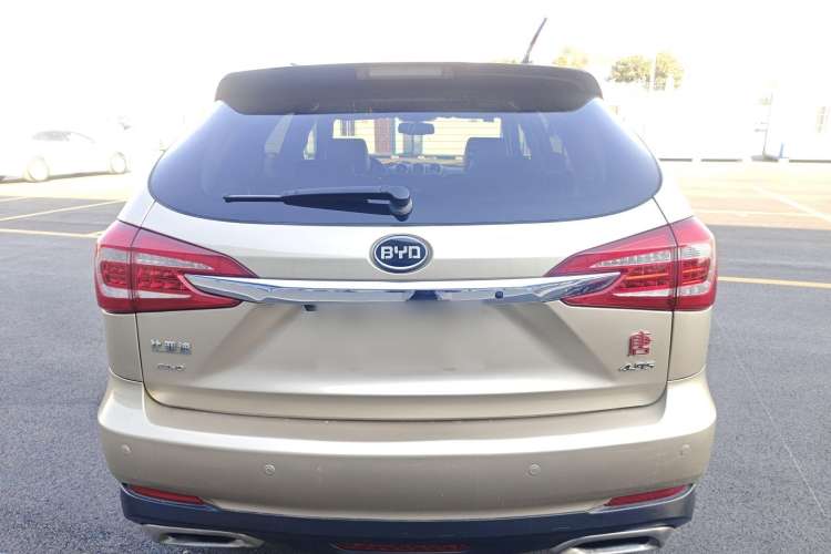 Used BYD Tang New Energy 2015 2.0T Four-Wheel-Drive Flagship Model Exterior 4