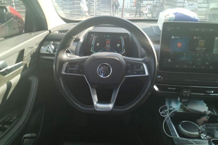 Used BYD Qin Pro New Energy 2019 DM Super Edition 1.5TI Automatic Smart Connect Prestige Model China V Standard Steering Wheel