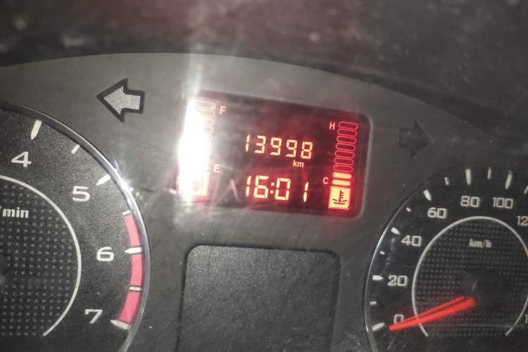 Used Wuling Rongguang V 2019 1.2L Van Utility Model
