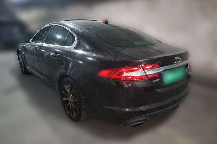 Used Jaguar XF 2015 XF 2.0T Luxury Edition Rear Left 45 Deg