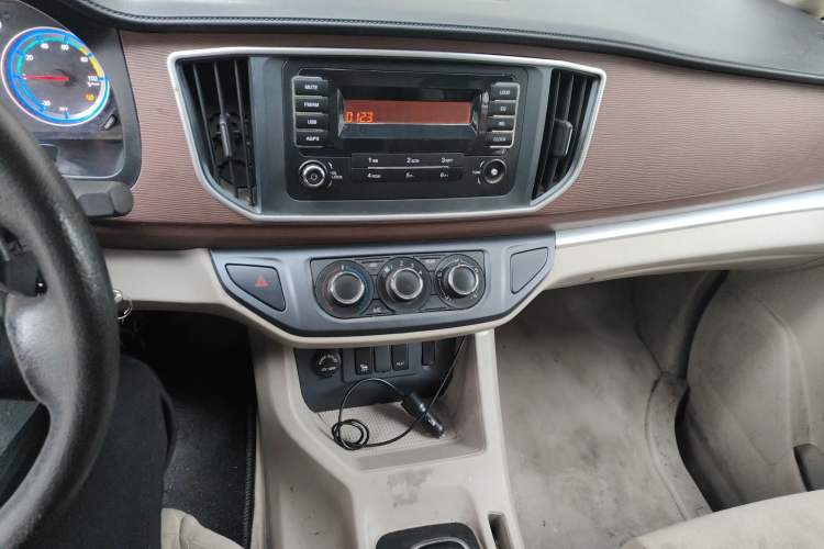 Used FORTHING Lingzhi M5 2021 Passenger Version Comfort Model 7 Seats