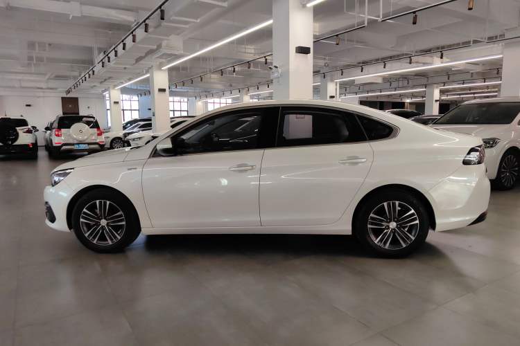 Used Peugeot 308 2016 230THP Automatic Luxury Edition Exterior 5