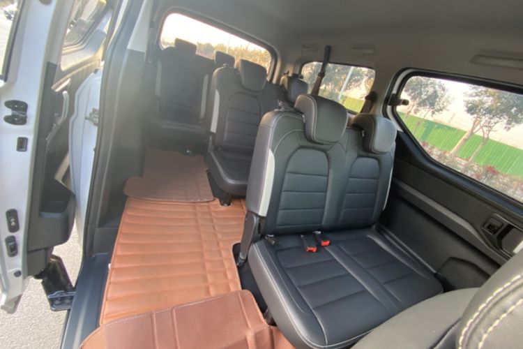 Used Wuling Zhengcheng 2021 1.5T Manual Luxury Commercial Vehicle