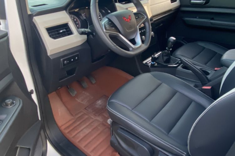 Used Wuling Zhengcheng 2021 1.5T Manual Luxury Commercial Vehicle