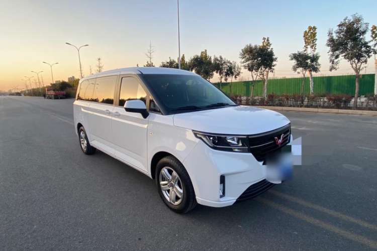 Used Wuling Zhengcheng 2021 1.5T Manual Luxury Commercial Vehicle
