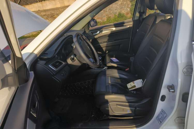 Used Bestune B30 2016 1.6L manual luxury version
