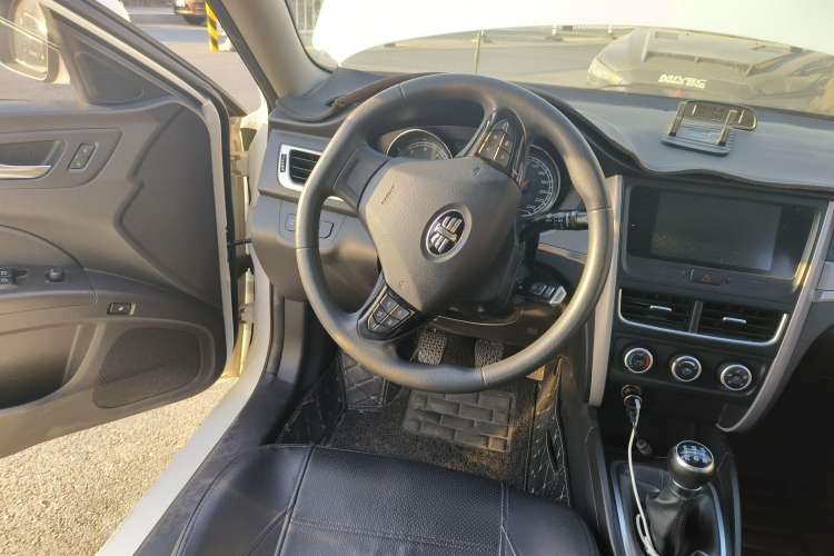 Used Bestune B30 2016 1.6L manual luxury version
