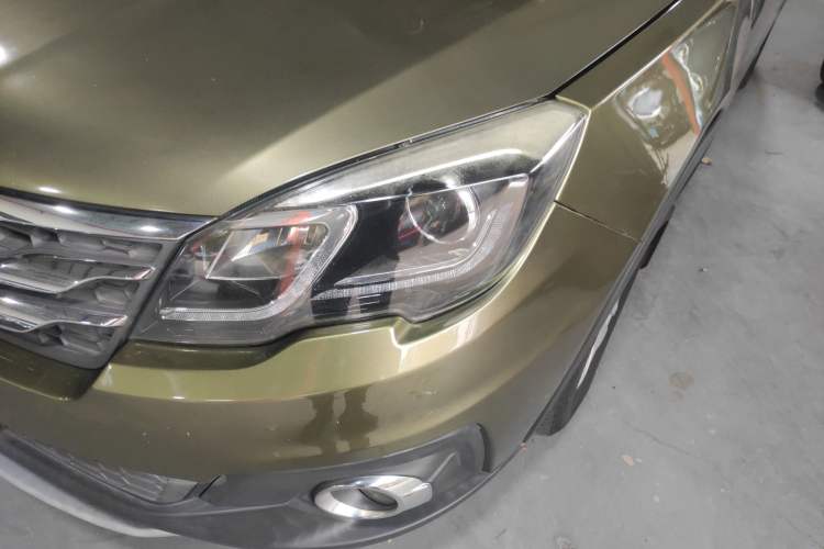 Used GAC Trumpchi GS5 Super 2015 2.0L Automatic Two-Wheel Drive Elite Edition Left Front Headlight