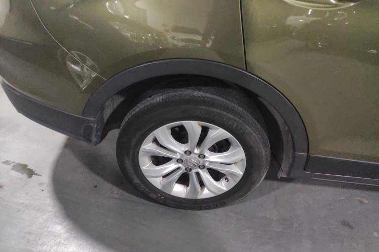 Used GAC Trumpchi GS5 Super 2015 2.0L Automatic Two-Wheel Drive Elite Edition Right Rear Wheel Hub