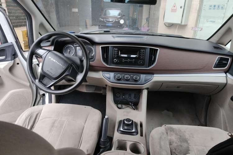 Used FORTHING Lingzhi M5 2021 Passenger Version Comfort Model 7 Seats