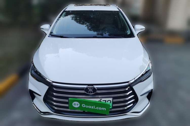 Used BYD Song MAX New Energy 2022 DM-i 105KM Prestige Model Front