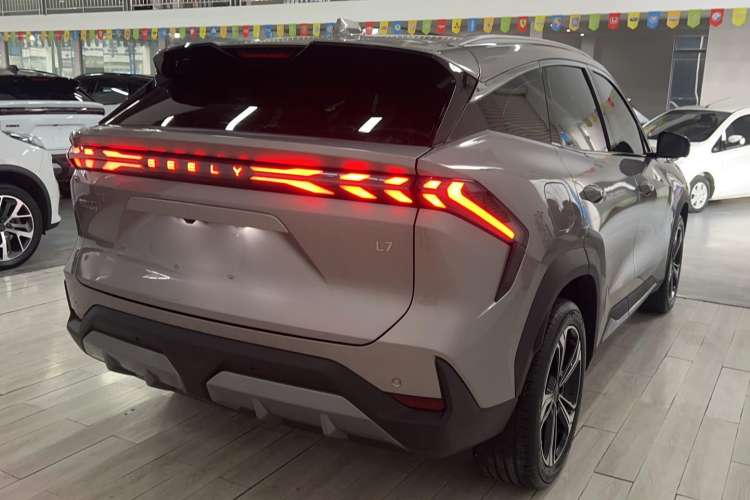 Used Geely Galaxy L7 2023 1.5T 115 km Starship