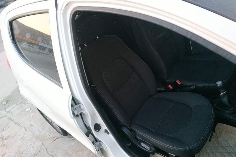 Used CHANGAN Benni mini 2012 1.0L Manual Fashion Edition China V Standard