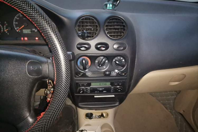 Used Baojun Lechi 2009 1.2L manual Active trim