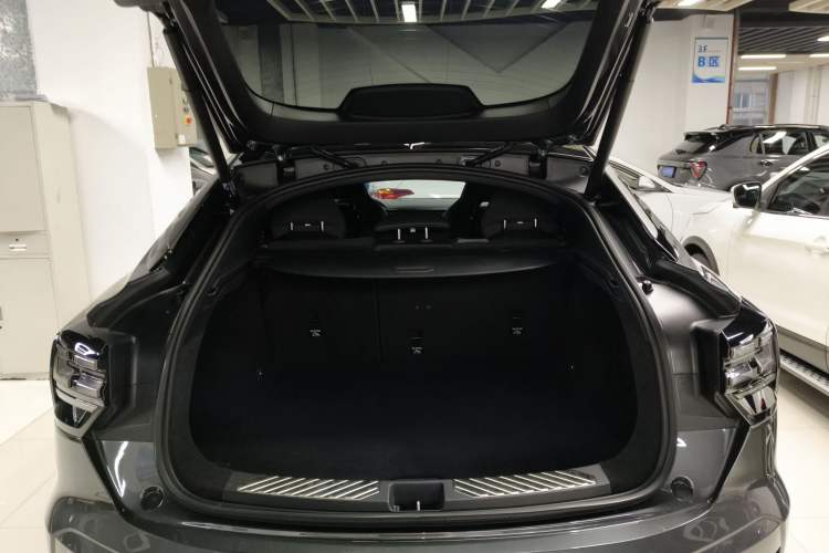 Used Lynk & Co 05 2023 2.0TD Four-Wheel Drive Sporty Halo