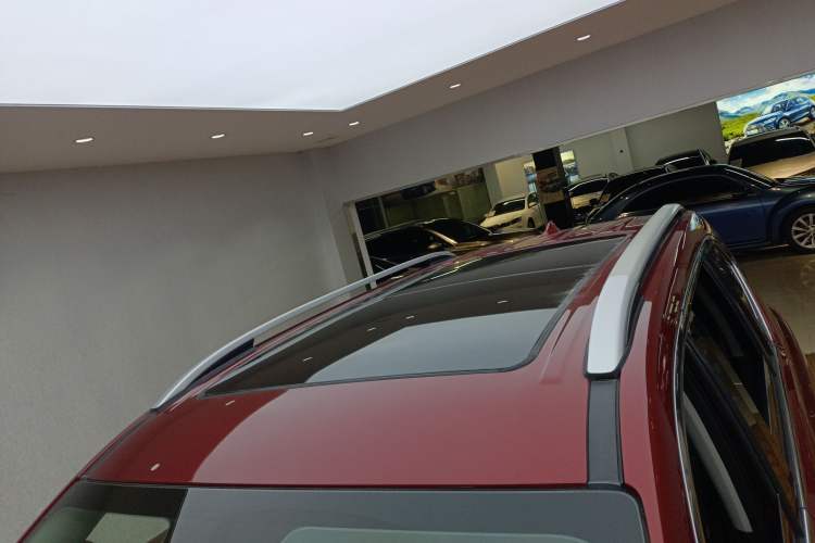 Used GAC Trumpchi GS7 2017 320T Two-Wheel-Drive Luxury Smart Connectivity Model
