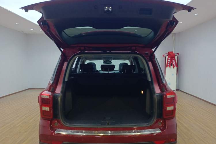 Used GAC Trumpchi GS7 2017 320T Two-Wheel-Drive Luxury Smart Connectivity Model
