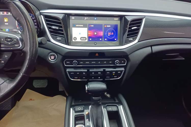 Used GAC Trumpchi GS7 2017 320T Two-Wheel-Drive Luxury Smart Connectivity Model
