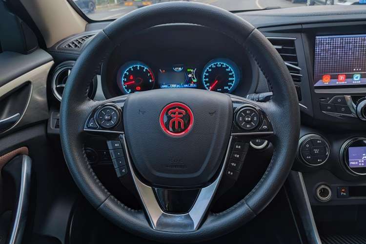 Used BYD Song 2017 Gaishi Upgrade Edition 1.5TID Automatic Luxury Model
