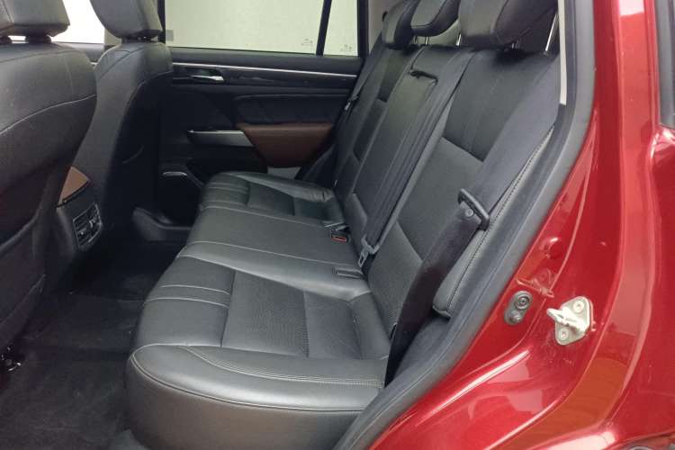 Used GAC Trumpchi GS7 2017 320T Two-Wheel-Drive Luxury Smart Connectivity Model
