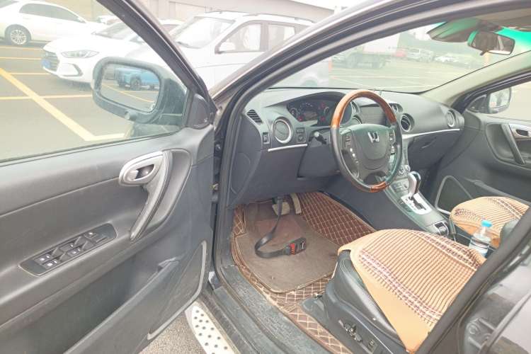 Used Luxgen Great 7 SUV 2013 Limited-Edition Sharp Model 2.2T Two-Wheel-Drive Smart Version
