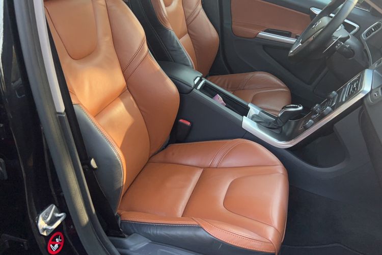 Used Volvo V60 2014 T5 Zhiya Edition
