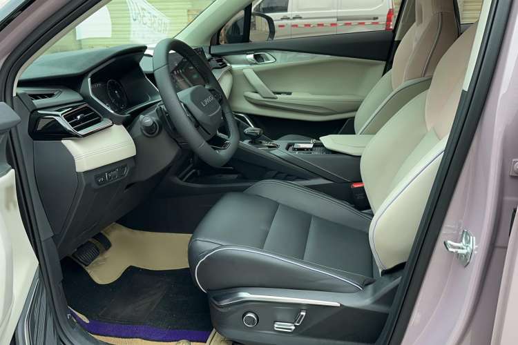 Used Lynk & Co 06 2023 Remix 1.5T Hero