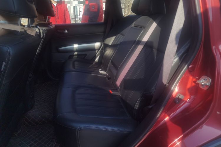 Used Dongfeng Fengdu MX6 2015 2.0L CVT Two-Wheel Drive Dream Edition