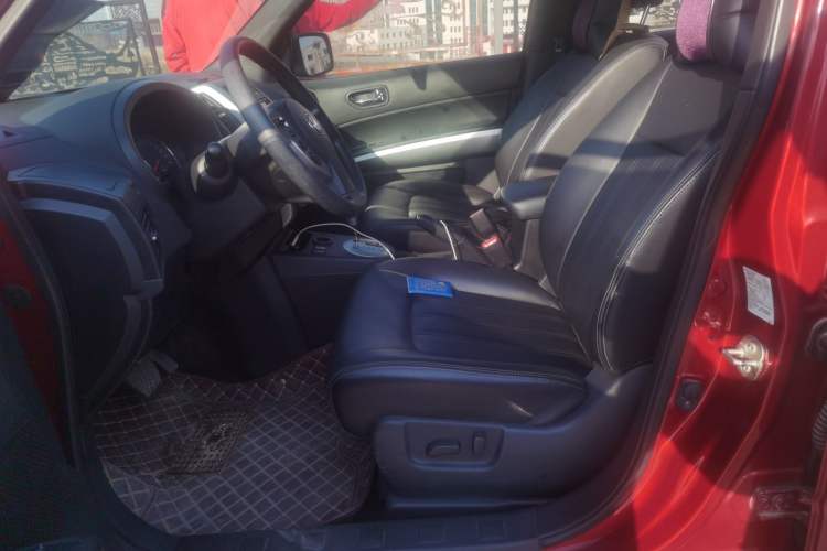 Used Dongfeng Fengdu MX6 2015 2.0L CVT Two-Wheel Drive Dream Edition