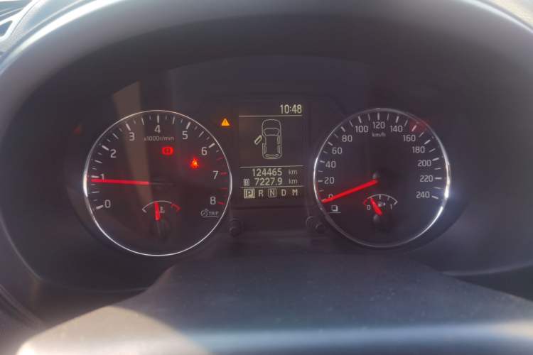 Used Dongfeng Fengdu MX6 2015 2.0L CVT Two-Wheel Drive Dream Edition