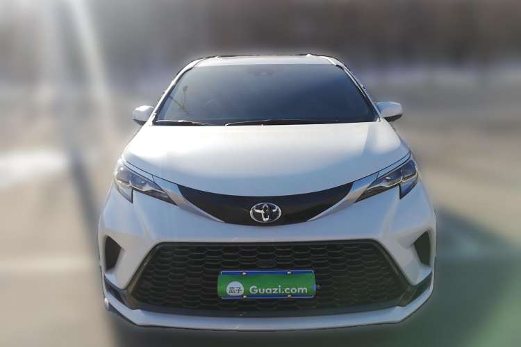 Used Toyota Granvia 2023 2.5L Hybrid Flagship VIP Edition Front